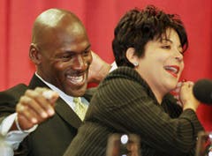 US-Basketballer Michael Jordan und Ex-Frau Juanita, die ihn bei der Scheidung um 168 Millionen Dollar erleichterte. (Bild: Keystone)