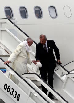 Der Papst kommt in Kuba an. (Bild: Keystone)