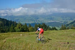 Dietsch auf der Abfahrt vom Ächerlipass. (Bild: PD)