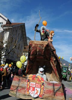 Kinderfasnacht mit Umzug am Güdismäntig in Alpnach. Im Bild der Zunftwagen. (Bild: Markus von Rotz / NZ (27. 02. 2017))