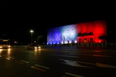 Das Verwaltungsgebäude in Tirana, Albanien. (Bild: EPA/ARMANDO BABANI)