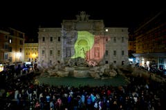 … der Trevi-Brunnen in Rom, … (Bild: AP Photo / Andrew Medichini)