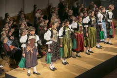 Trachten und "Gwand" aus der Region. (Bild: André A. Niederberger / NZ)
