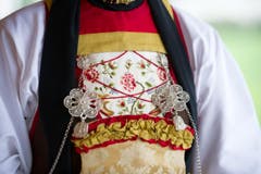 Die Nidwaldner Empire Tracht. (Bild: Corinne Glanzmann / Neue NZ)