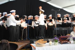 Der Seebuchtchor Buochs/Ennetbürgen untermalt den ökumenischen Gottesdienst. (Bild: Rosmarie Berlinger)