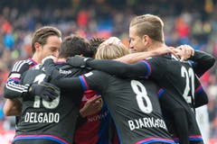 Die Basler jubeln nach dem 1:0. (Bild: Keystone / Georgios Kefalas))