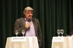 Der linksorientierte Fagetti, der abermals betonte, die Nidwaldner Stimmbevölkerung mit seiner Kandidatur nicht verulken zu wollen, bezeichnete den Nahen Osten als «Pulverfass». Das, was Europa und Amerika dort gesät hätten, «kommt nun zurück». Er fürchtet, dass der Bürgerkrieg auch auf die Türkei übergreifen könnte. Und er stört sich daran, dass das rechte Lager immer wieder argumentiere, die Schweiz werde von «Wirtschaftsflüchtlingen» heimgesucht. (Bild: Roger Zbinden / Neue NZ)