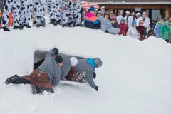 SCHWEIZ BADEWANNEN RENNEN (Bild: Keystone / Urs Flüeler)