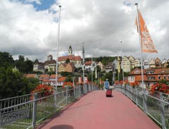 Prächtiger Blick vom Bahnhofplatz Horb (D, Linie ZH-SH-Stuttgart) auf die malerische Altstadt. Wohltuend, dass keine Flachdach-Hochhäuser das Ortsbild stören! (Bild: Niklaus Rohrer)