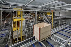 Neues Logistikgebäude der Pilatus Flugzeugwerke AG in Stans. (Bild: Pius Amrein / Neue LZ)