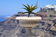 Santorini - eine der schönsten griechischen Inseln der Kykladen-Inselgruppe. (Bild: Niklaus Rohrer)