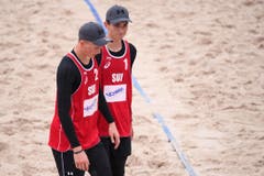 Das zweite Team der Männher um Tim Köpfli (rechts) und Irian Mika war enttäuscht, nachdem sie gegen Thailand 0:2 (19-21, 19-21) verloren haben. (Bild: FIVB)