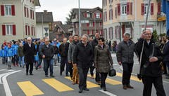 Zahlreiche Buochser feierten den Skirennfahrer mit einem herzlichen Empfang. (Bild: Robert Hess (Neue OZ))