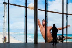 Kino mit 180-Grad-Leinwand (Bild: Keystone / Ennio Leanza)
