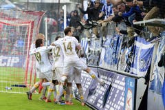 Die Spieler des FC Luzern feiern eines ihrer Tore. (Bild: Keystone)