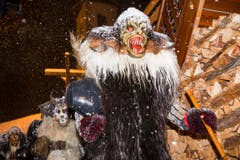 Tschaeggaettae carnival in Switzerland (Bild: Keystone / Dominic Steinmann)