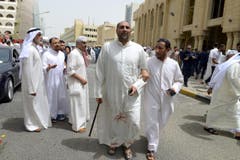 Eight killed in explosion at Shiite mosque in Kuwait City (Bild: EPA)