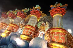 Die «Uniao da Ilha do Governador Samba School» während der Parade. (Bild: Keystone)
