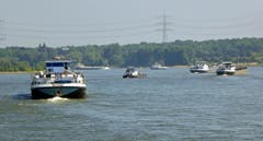 Der Rhein ist nach wie vor eine wichtige Wasser-Handelsstrasse. (Bild: Hans Scheidegger)