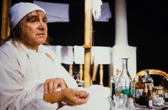 Im Stück "Der eingebildete Kranke" von Molière spielte Jörg Schneider 1991 die Hauptrolle. (Bild: Keystone)