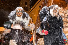 GESELLSCHAFT, KULTUR, BRAUCHTUM, FASNACHT, FASCHING, MASKE, MASKEN, HOLZMASKEN, HOLZMASKE, WALLIS, LOETSCHENTAL, KARNEVAL, TSCHAEGGAETTAE, VERKLEIDUNG (Bild: Keystone / Dominic Steinmann)