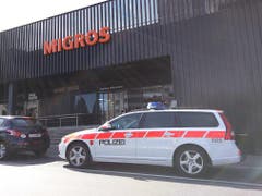 Grosse Polizeipräsenz im ganzen Gebiet. (Bild: Geri Holdener / Bote der Urschweiz)