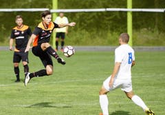 Chams zweifacher Torschütze Herger spektakulär (Bild: Raphael Biermayr / Neue ZZ)