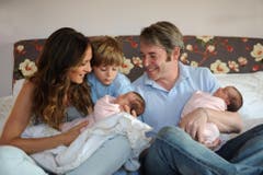 Was sagt eigentlich Sarah Jessica Parker über ihre Serienfigur? "ch bin das Gegenteil von Carrie Bradshaw. Ich habe ganz klare Vorstellungen davon, wie ich mein Leben führen will und mit welchem Mann ich das tue." (Bild: Keystone)