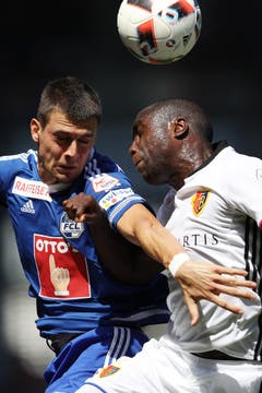 Luzerns Tomi Juric (links) gegen Basels Eder Balanta. (Bild: Philipp Schmidli)
