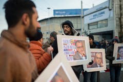Scheich Salman Bin Ebrahim Al Khalifa hat einen Fanclub aufgeboten. (Bild: Keystone/Ennio Leanza)