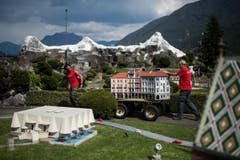 Ein Stück Locarno nimmt zwischen Schweizer Monumenten eine Kurve. (Bild: Gabriele Putzu/Ti-Press/Keystone)