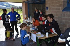Osterhasen OL auf der Schul- und Sportanlage Eichli in Stans . (Bild: Käthi Burkart)