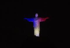 Die Christusstatue über Rio de Janeiro. (Bild: EPA/ANTONIO LACERDA)
