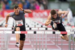 Lawrence Clark aus Grossbritannien (rechts) gewinnt über 110 Meter Hürden in 13.42. (Bild: Keystone / Urs Flüeler)