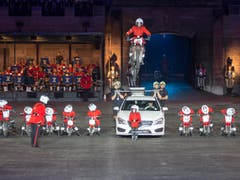 Teil der Show sind auch diese Motorrad-Fahrer aus England. (Bild: Keystone / Patrick Staub)