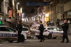 Police operations after Paris attacks (Bild: Keystone)