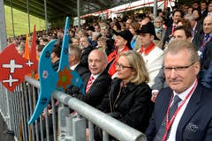 Bundesrat Ueli Maurer, links, und der Zuger Landammann Heinz Tännler, rechts, waehrend den Feierlichkeiten zum Volksfest 700 Jahre Schlacht am Morgarten in Oberägeri. (Bild: Keystone/Urs Flüeler)