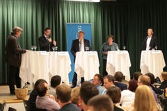 Wie würden Sie die Nidwaldner charakterisieren? Fagetti: Das, was ich mitbekommen habe, erinnert mich an meine Heimatregion Rheintal. Dort herrschte auch ein rauer Ton. Keller: Direkt. Rotzer: Offen und sympathisch. Wicki: Geerdet und ehrlich. (Bild: Roger Zbinden / Neue NZ)
