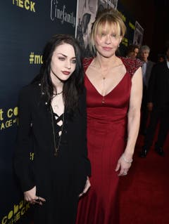 Kurt Cobains Tochter Frances Bean Cobain, und ihre Mutter Courtney Love 2015 an der Premiere zum Film «Kurt Cobain: Montage of Heck» in Los Angeles. (Bild: John Shearer/Keystone)
