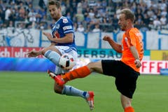 Jerome Thiesson vom FCL, links, im Spiel gegen Lausannes Nicolas Getaz. (Bild: Alexandra Wey / Keystone)