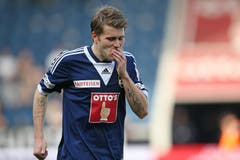 Claudio Lustenberger: Note 4 Der dienstälteste Feldspieler zeigt eine gute Vorrunde, die Rückrunde misslingt ihm wie dem Team. Holt er wie gegen Thun alles aus sich heraus, ist er wertvoll. Spiele: 27 (2276 Minuten). Tore/Assists: 1/0. Rote Karten: 0. Gelbe Karten: 9. (Bild: Philipp Schmidli)