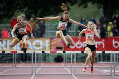 Wenda Nel, Lea Sprunger und Eilidh Doyle (L-R) im 400m Hürdenrennen: Sprunger läuft nur auf Rang 4 in einer Zeit von 56,19. (Bild: Philipp Schmidli)