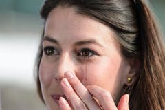 Bei ihrer Rücktrittsverkündung vergiesst Dominique Gisin Tränen. (Bild: JEAN-CHRISTOPHE BOTT)