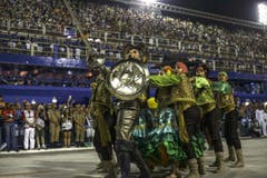 Die «Samba School Mocidade» während der Parade. Ihr Motto: Don Quixote. (Bild: Keystone)