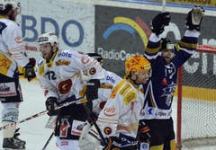Zugs Josh Holden feiert das 2:0. (Bild: Keystone)