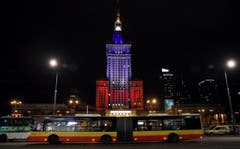 Der Kultur- und Wissneschaftspalast in Warschau. (Bild: EPA/Tomasz Gzell)