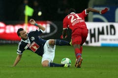 Xavier Hochstrasser: Note 4 Scheint beim Trainer schlechte Karten im Mittelfeld zu haben. Als rechter Aussenverteidiger macht er sich nicht schlecht, zum Schluss ist er verletzt. Spiele: 14 (1033 Minuten). Tore/Assists: 0/1. Rote Karten: 0. Gelbe Karten: 3. (Bild: Philipp Schmidli)