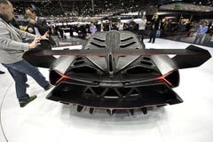 Nur vier Exemplare, und drei werden verkauft: Der Lamborghini Veneno. (Bild: Keystone)