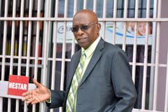 Frei gegen Kaution: Jack Warner, ehemaliger Fifa-Vize und ehemaliger Präsident der Nord- und Zentralamerikanischen Konföderation Concacaf. Er stellte sich freiwillig und zahlte eine Kaution von 2,5 Millinen Dollar, um bis zur Gerichtsverhandlung auf freiem Fuss zu bleiben. (Bild: EPA / ALva Viarruel)