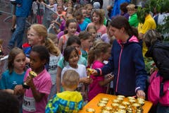 Hellebardenlauf Sempach Jeder Läufer in deer Jungendklasse bekam ein kleiner Pokal. (Bild: Beat Blättler)